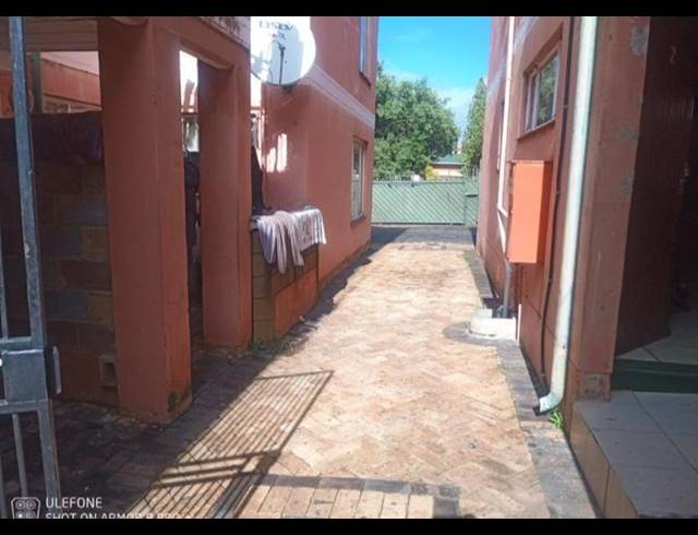 2 BEDROOM APARTMENT FOR SALE IN JEPPESTOWN